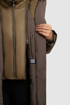  - Image from Khujo | Mantel IXIA DULL GREEN