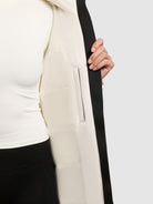  - Image from Khujo | Mantel JASMINE LUNA WHITE