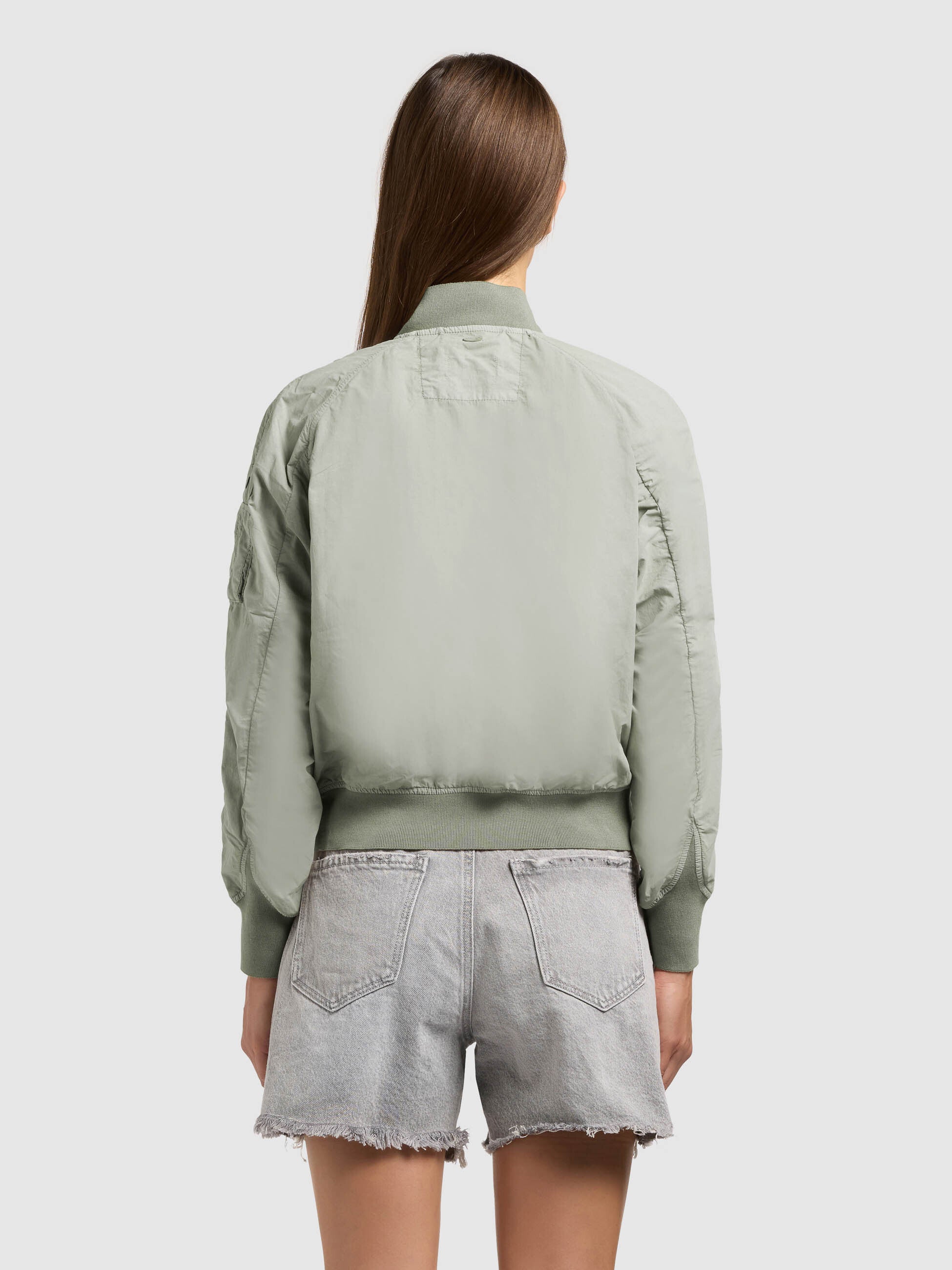 - Image from Khujo