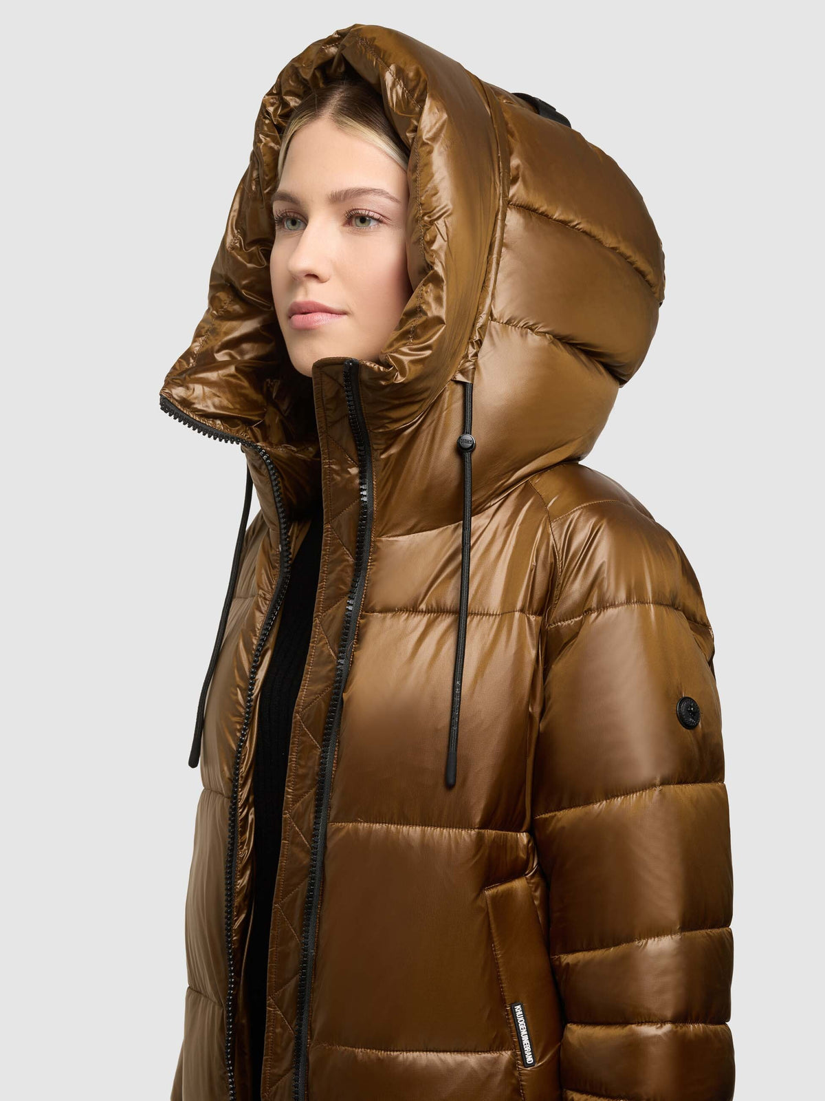  - Image from Khujo