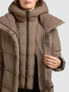  - Image from Khujo | Mantel DEVYN - 2IN1 (Einsatz herausnehmbar) TAUPE BROWN